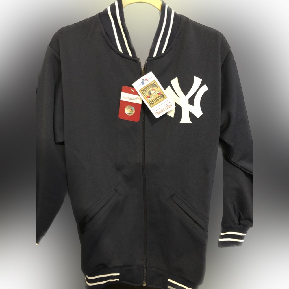 Mitchell & Ness: NY Yankees Coaches Jacket.